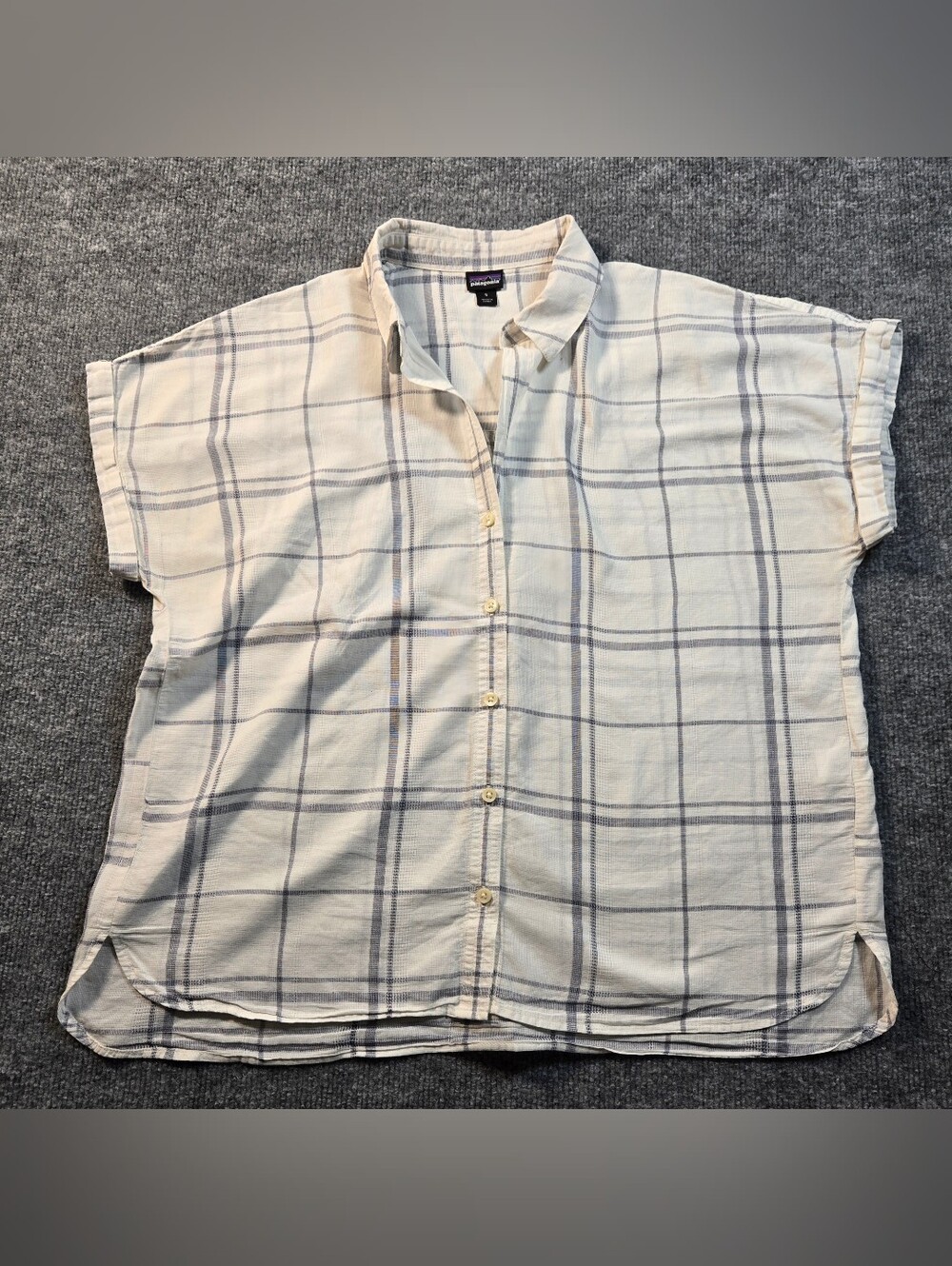 Patagonia Womens Small White Blue Plaid Short Sleeve Button Up Casual Shirt​